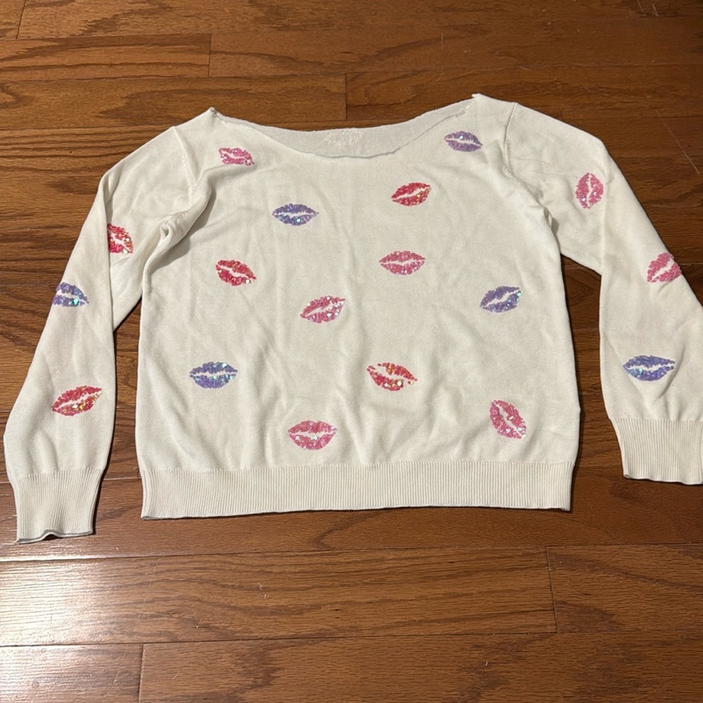 NWOT (Came like this) Never Been Worn - Sparkle City Lavish Lips Sweater